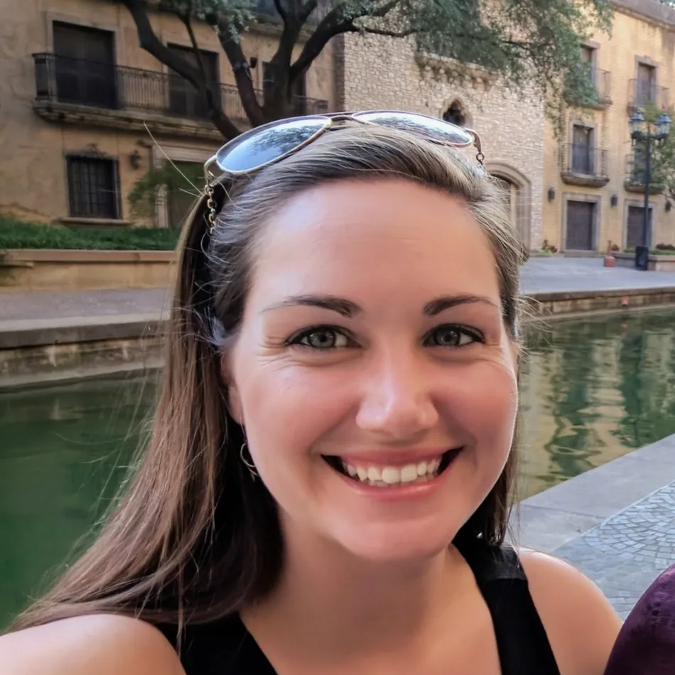 Lauren Bodnar